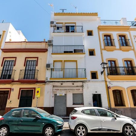 Holi-Rent Pureza Apartment Seville Exterior photo