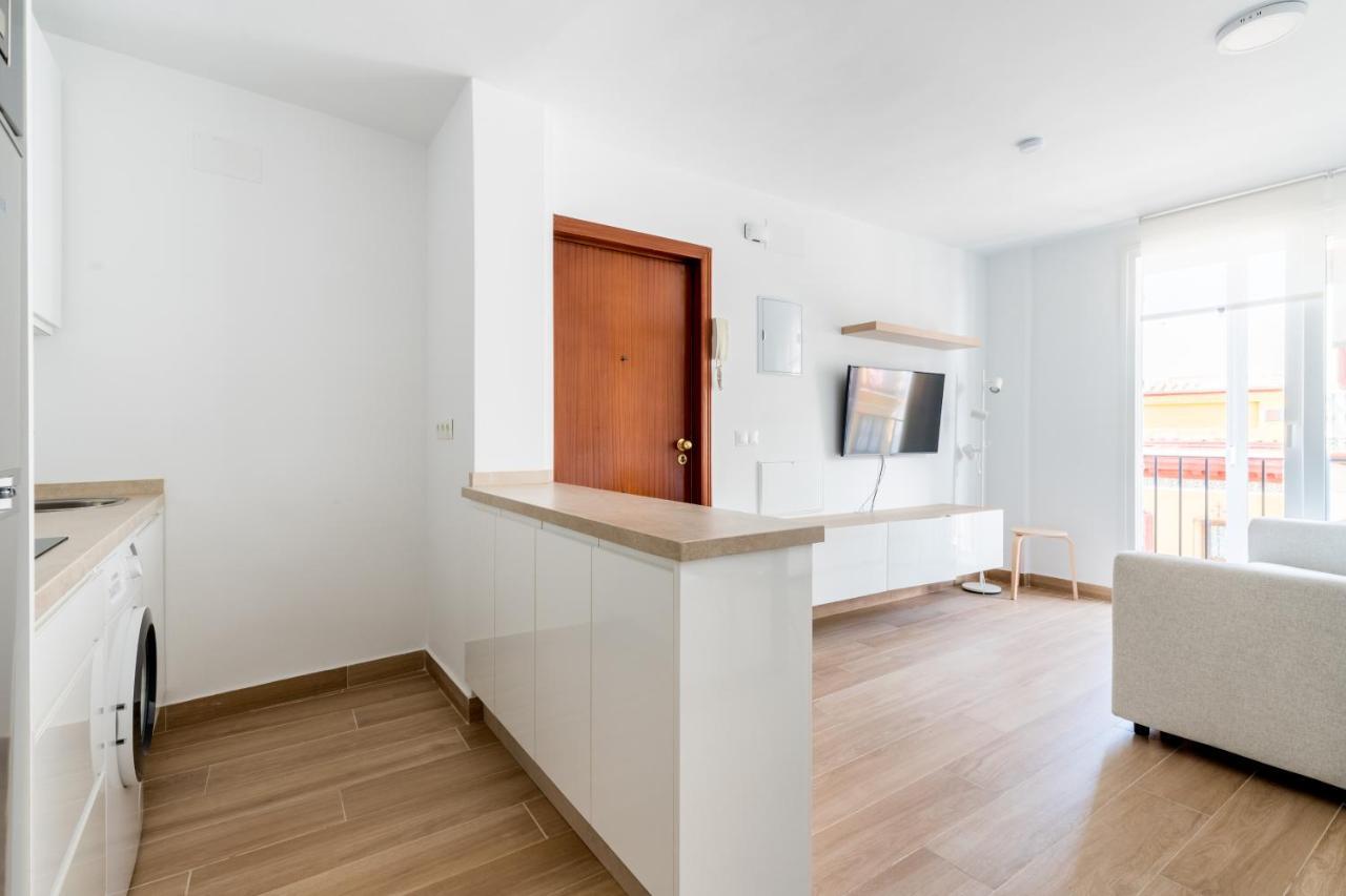 Holi-Rent Pureza Apartment Seville Exterior photo