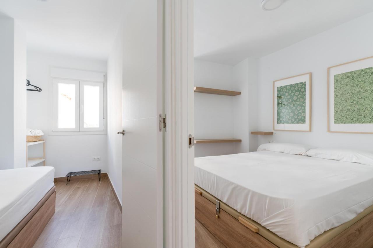 Holi-Rent Pureza Apartment Seville Exterior photo